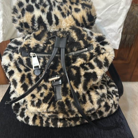 Backpack - Picture 7 of 8